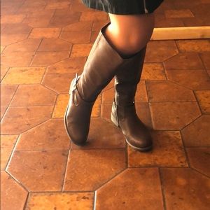 Meet your Posher, Kris anne